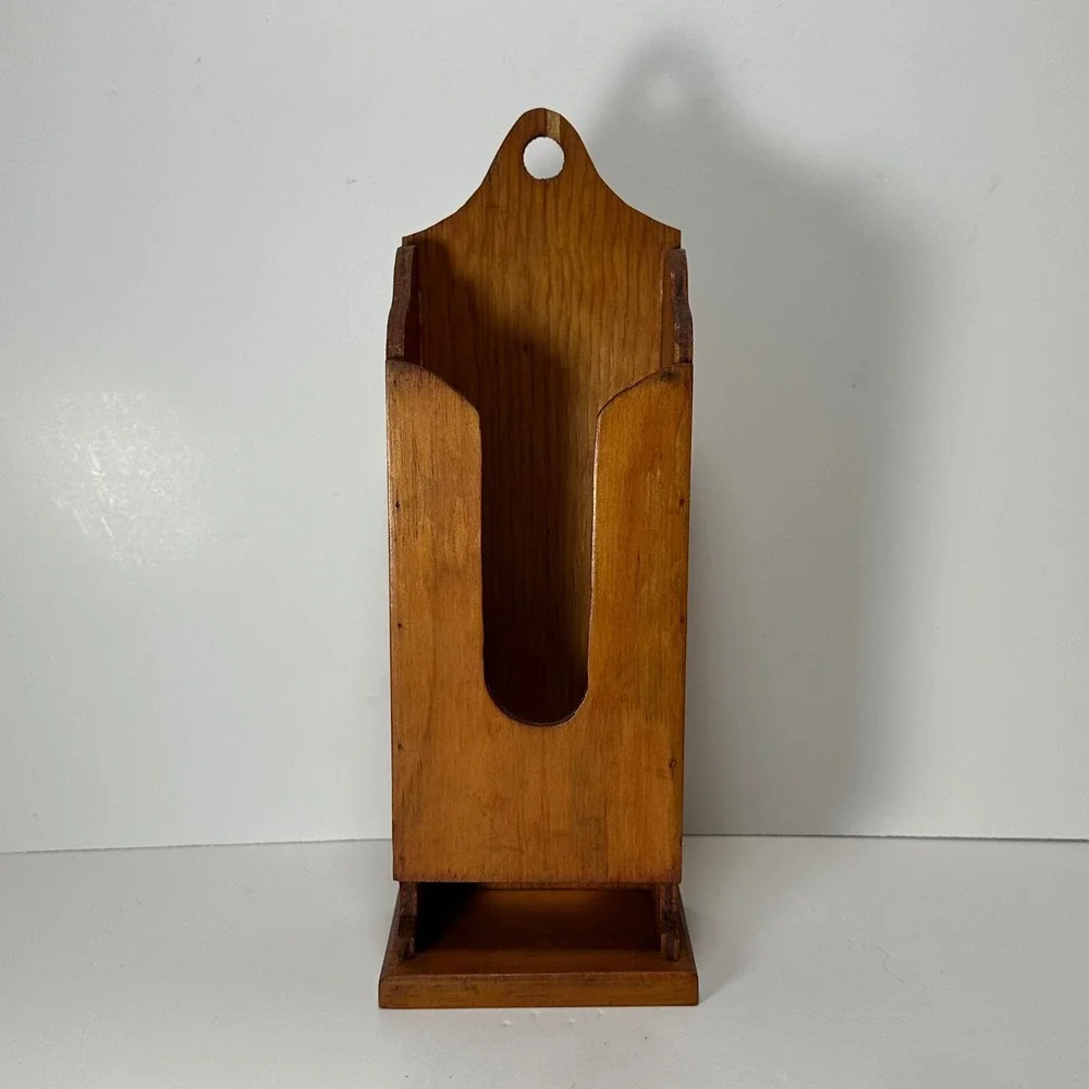 Vintage Wooden Wall Mount Mail Dispenser Scalloped Farmhouse Kitchen Organizer